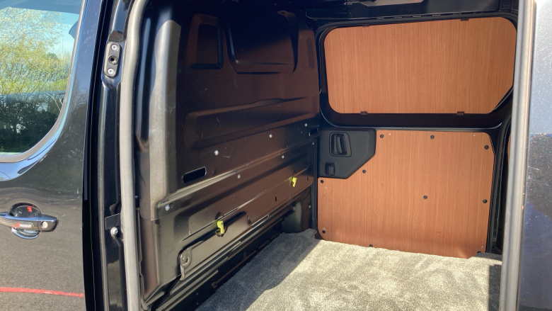 Peugeot Expert Long Diesel 1400 2.0 BlueHDi 145 Asphalt Premium Van